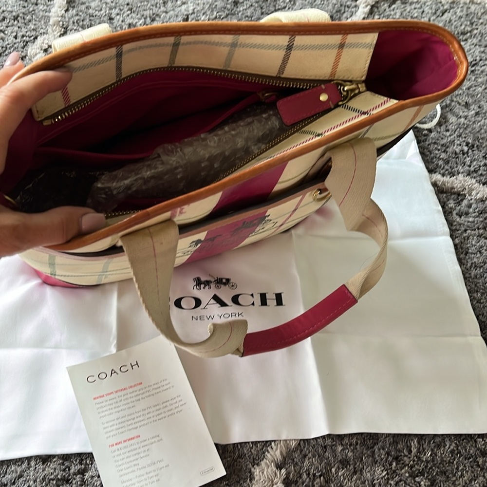 Coach Handbag - Picture 4 of 4